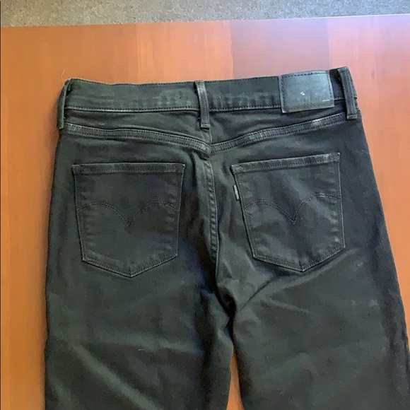Black Levi size 27 jeans - Picture 3 of 3